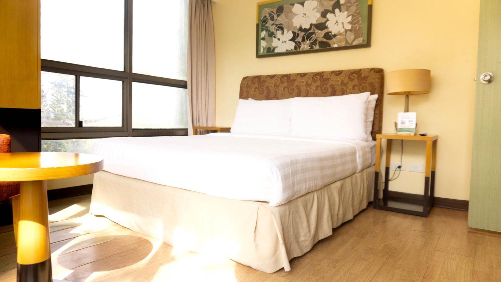 One Tagaytay Place Hotel Suites Official Account Tagaytay City Ngoại thất bức ảnh