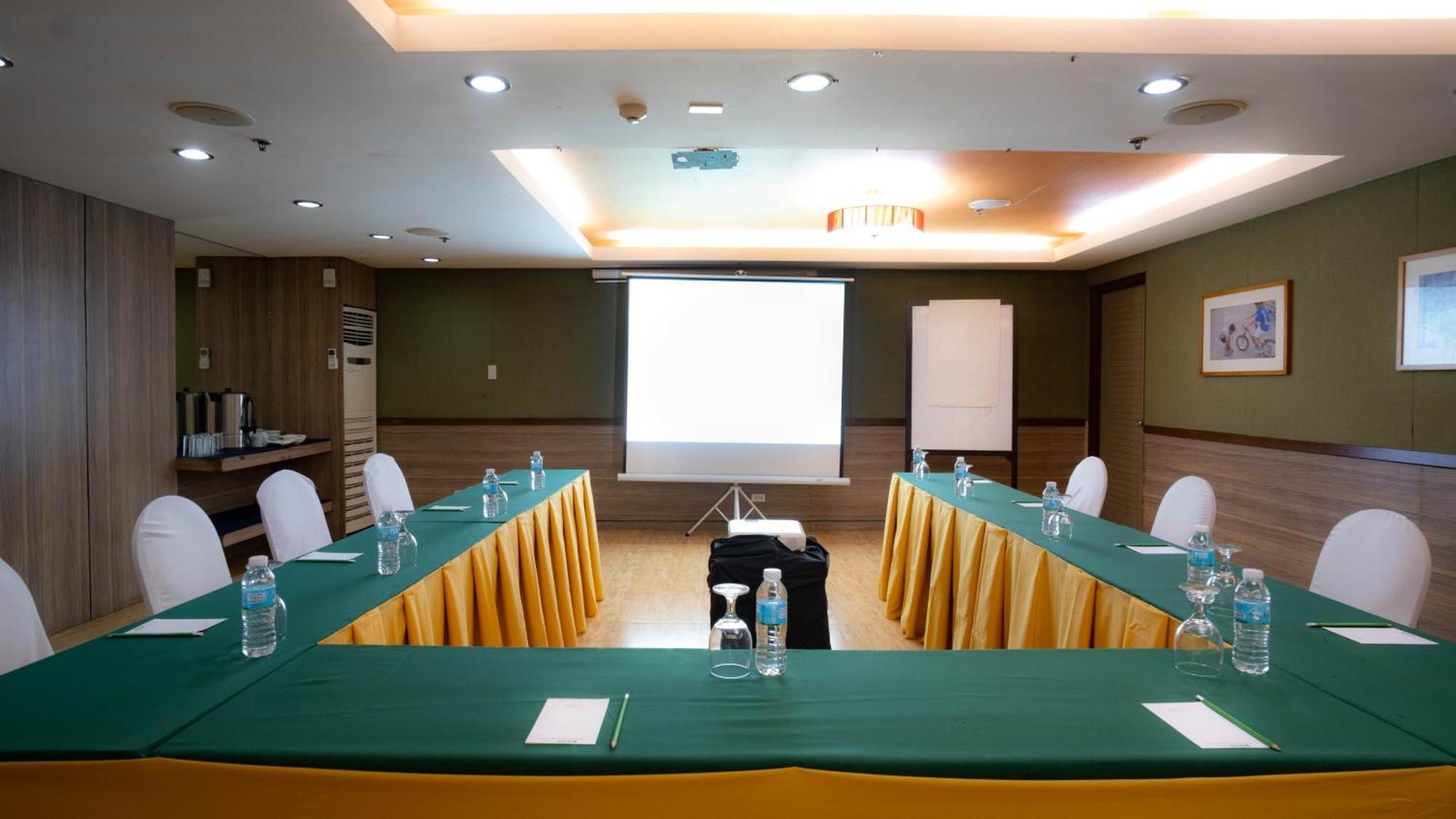 One Tagaytay Place Hotel Suites Official Account Tagaytay City Ngoại thất bức ảnh