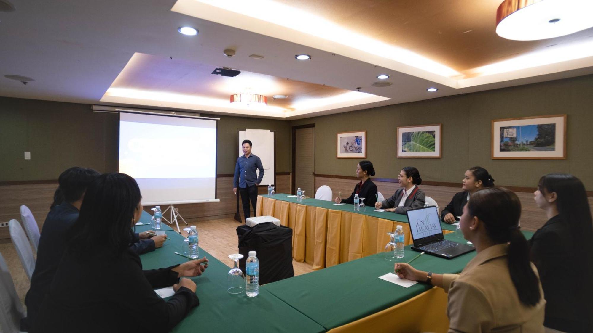 One Tagaytay Place Hotel Suites Official Account Tagaytay City Ngoại thất bức ảnh
